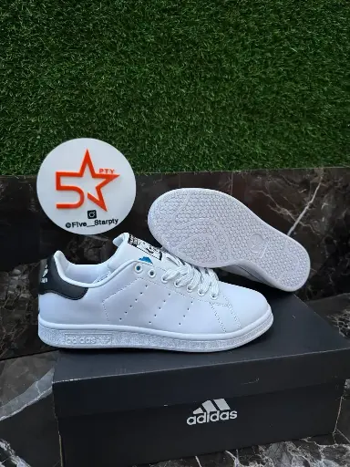 Oferta. Adidas Stan Smith talla 42