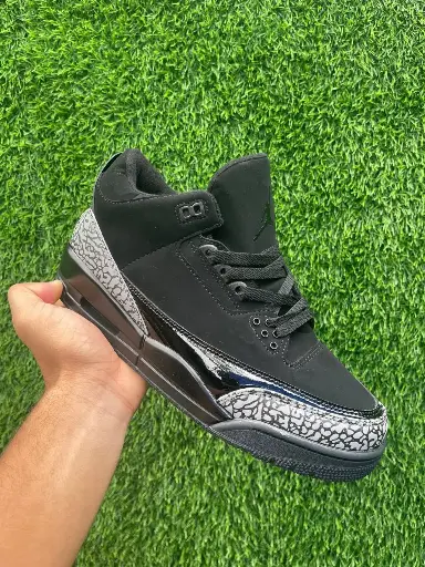 Retro 3 Black Cat
